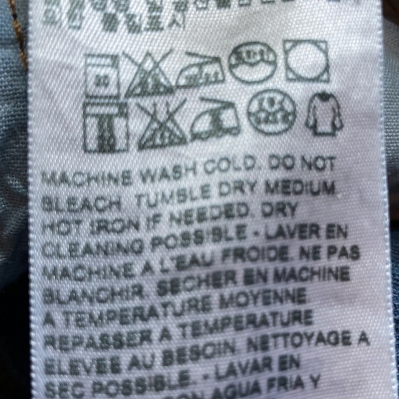 501 Levi’s , W 30”, inseam 27”, button fly - Picture 9 of 11